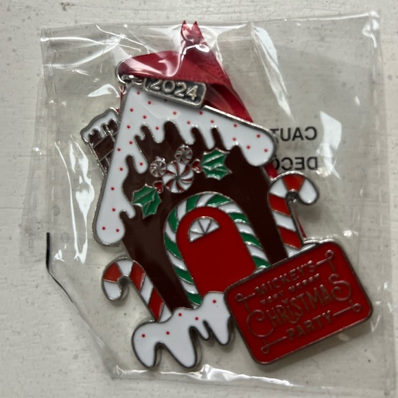 Mickeys Very Merry Christmas Party Ornament 2024 - Picture 3 of 3